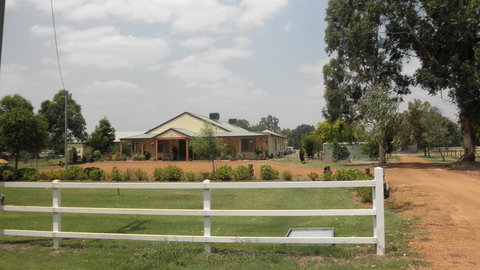 Enderslie House Bed & Breakfast - New Castle Holiday 1