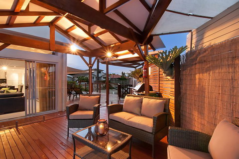 Endless Summer - New Castle Holiday 2