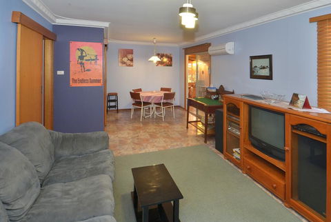 Endless Summer - New Castle Holiday 3