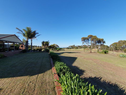 EP Getaway - New Castle Holiday 1