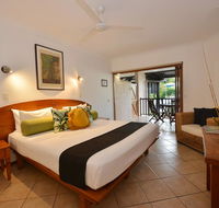 Escape StudioHibiscus - New Castle Holiday