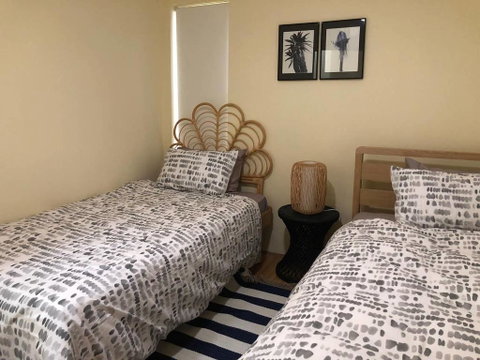 Escape To Strathfield For 8 Guests - New Castle Holiday 2