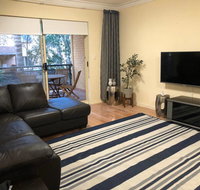 Escape to Strathfield for 8 guests - New Castle Holiday