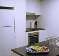 Executively Styled 2 Bed 2 Bath Perfect Location - New Castle Holiday