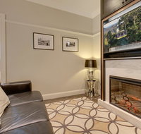 Explore the Blue Mountains on foot - New Castle Holiday