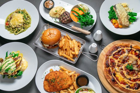 Fairway Village @ Windaroo Lakes Golf Club - New Castle Holiday 1