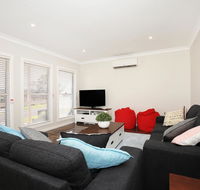 Fairways - 10 Mins to Hyams Beach - New Castle Holiday