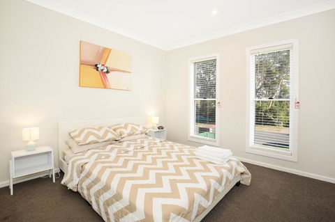 Fairways - 10 Mins To Hyams Beach - New Castle Holiday 3