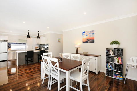 Fairways - 10 Mins To Hyams Beach - New Castle Holiday 2