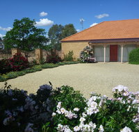 Fairways Bed  Breakfast at Jerilderie - New Castle Holiday