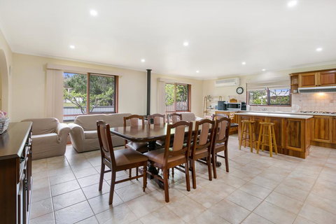 Family Getaway - Walk To Bay Beach - New Castle Holiday 2