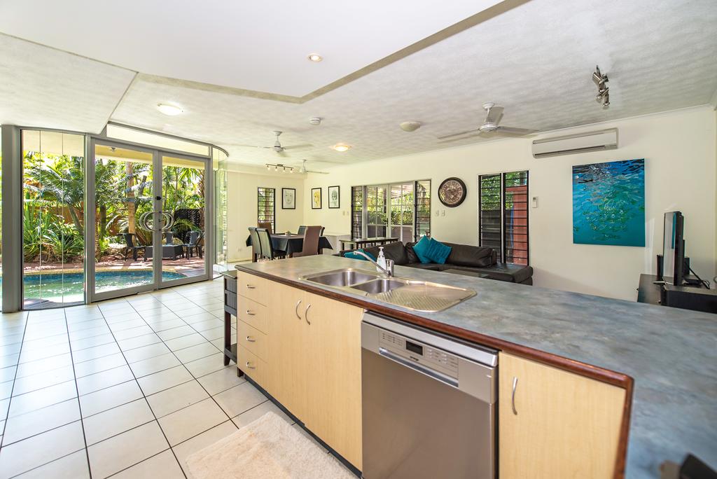 Fannie Bay NT New Castle Holiday