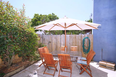 FANTASTIC HOLIDAY UNIT IN A PERFECT LOCATION - New Castle Holiday 2