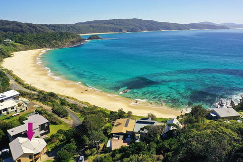 FAR SHORE - New Castle Holiday 0