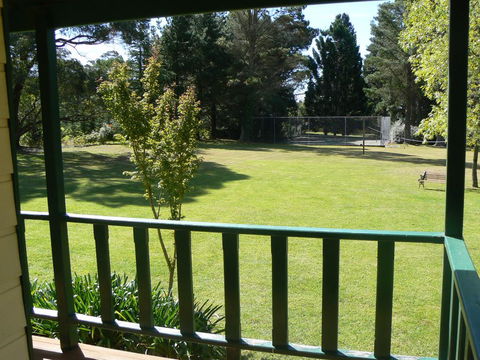 Federation Gardens & Possums Hideaway - New Castle Holiday 3