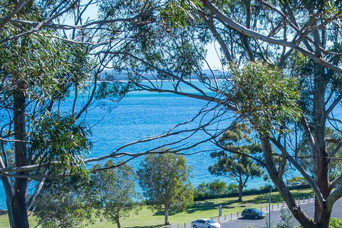 Fiddlers Green 8 - New Castle Holiday 0