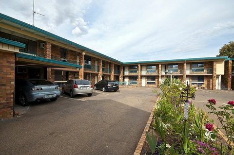 Fig Tree Motel - New Castle Holiday 3