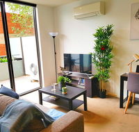 FITZROY FANTASTIC 1BR APT with FREE WINE NETFLIX WIFI close to TRAMS COLES - New Castle Holiday