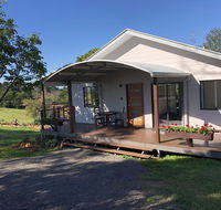 Flame Tree Chalet - New Castle Holiday