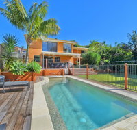Flynns Beach Retreat - New Castle Holiday