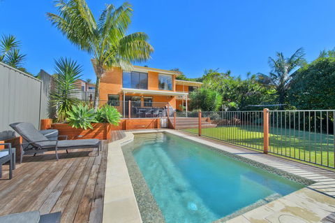 Flynns Beach Retreat - New Castle Holiday 0