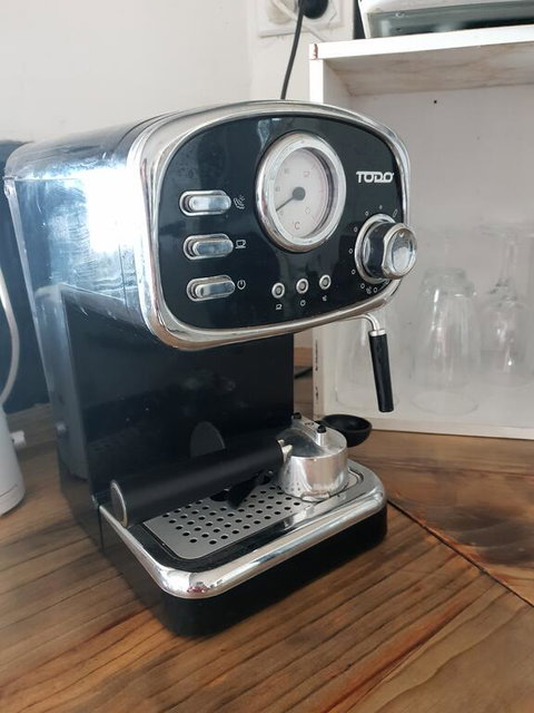 Fossickers Den Dugout Accommodation - New Castle Holiday 2