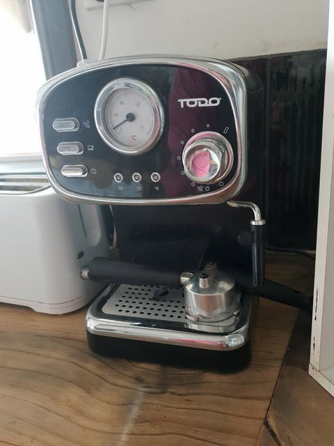 Fossickers Den Dugout Accommodation - New Castle Holiday 1