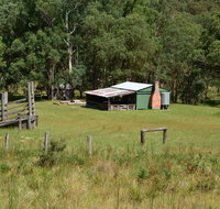 Four Bull Hut - New Castle Holiday