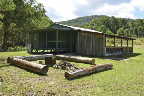 Four Bull Hut - New Castle Holiday 2