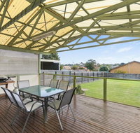 Francis Geelong 156 - New Castle Holiday