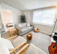 Frangipani Cottage - New Castle Holiday