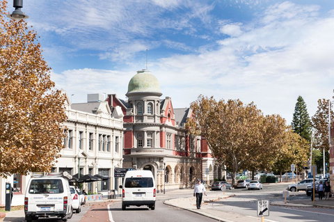 Fremantle Harbourside Luxury Apartments - New Castle Holiday 1