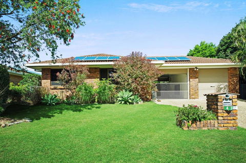 Freshly Revovated Dog Friendly House Walking Distance To Waterfront! - New Castle Holiday 0