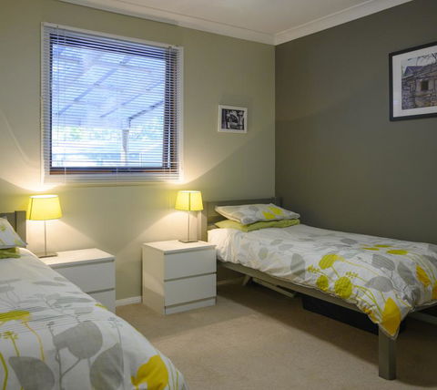 Friends At McLaren Vale - New Castle Holiday 2