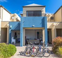 Front 9 then Dine - 3/61 St Andrews Boulevard - New Castle Holiday