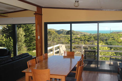 Gabbadah Beach House - New Castle Holiday 1