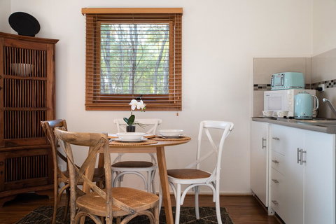 Gables Bend On High - New Castle Holiday 3