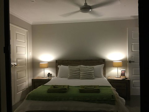 Garden Apartment - New Castle Holiday 2