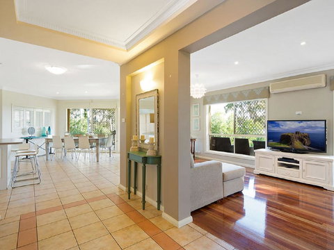 Gareth House - New Castle Holiday 3