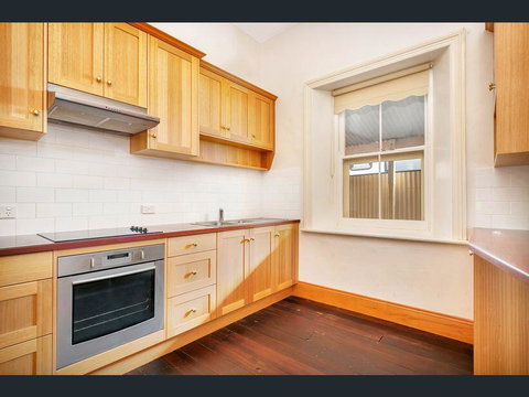 Gawler Heritage Accommodation - New Castle Holiday 2