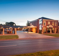 Georgian Motor Lodge - New Castle Holiday