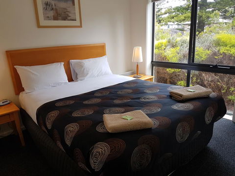 Gilles St Apartments - New Castle Holiday 3