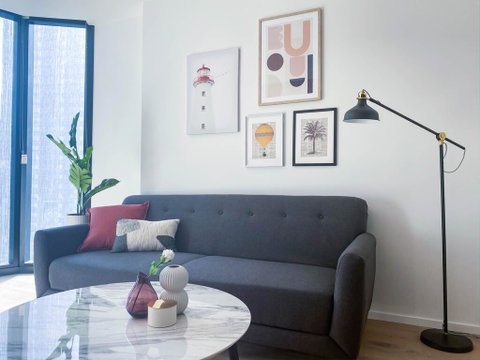 Glamorous Southbank Home W/ Free Wifi - New Castle Holiday 0