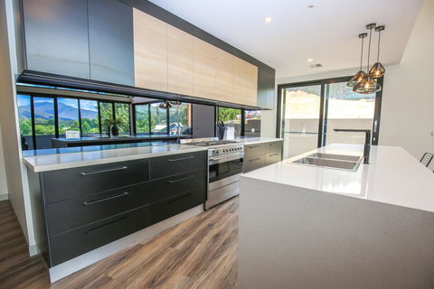 Glass House - Bright - New Castle Holiday 1