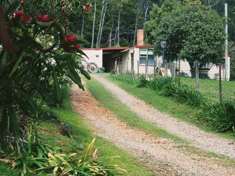 Glenbrook House & Cottage - New Castle Holiday 1