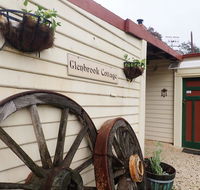 Glenbrook House  Cottage - New Castle Holiday