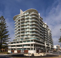 GlenelgApt - New Castle Holiday