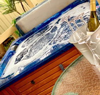 Glenway House Spa Oasis Rockingham - New Castle Holiday