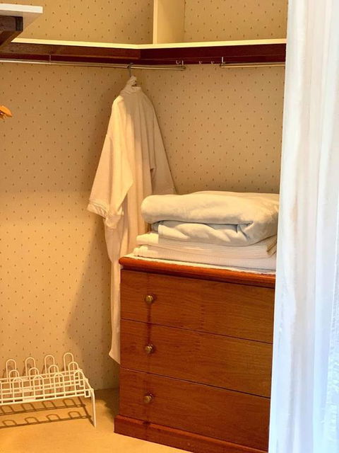 Glenway House, Spa Oasis Rockingham - New Castle Holiday 3