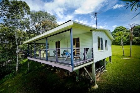Glocca Morra Cottage - New Castle Holiday 0